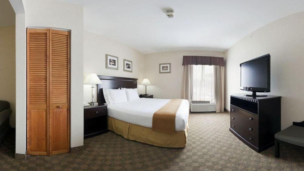 Holiday Inn Express & Suites Carneys Point - Pennsville By Ihg Buitenkant foto