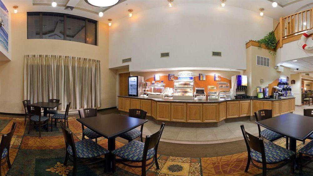 Holiday Inn Express & Suites Carneys Point - Pennsville By Ihg Buitenkant foto
