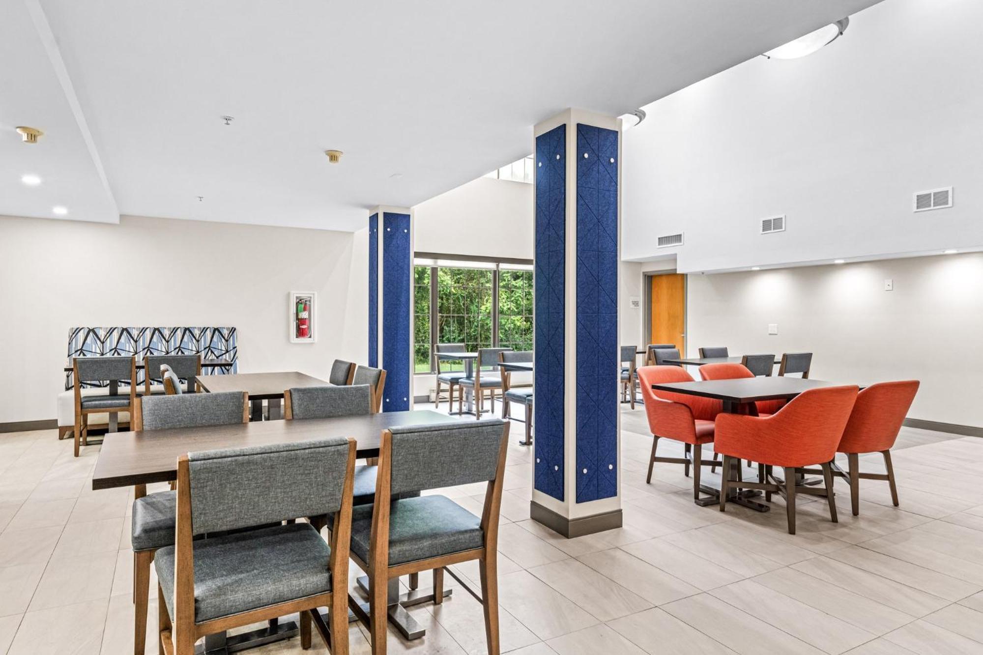 Holiday Inn Express & Suites Carneys Point - Pennsville By Ihg Buitenkant foto