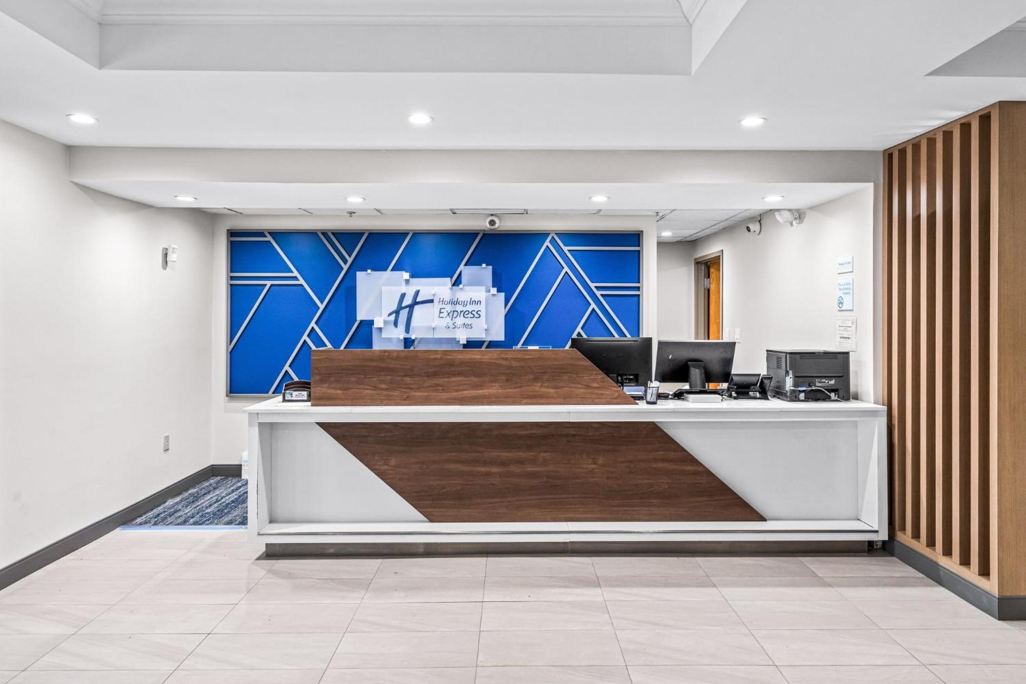 Holiday Inn Express & Suites Carneys Point - Pennsville By Ihg Buitenkant foto