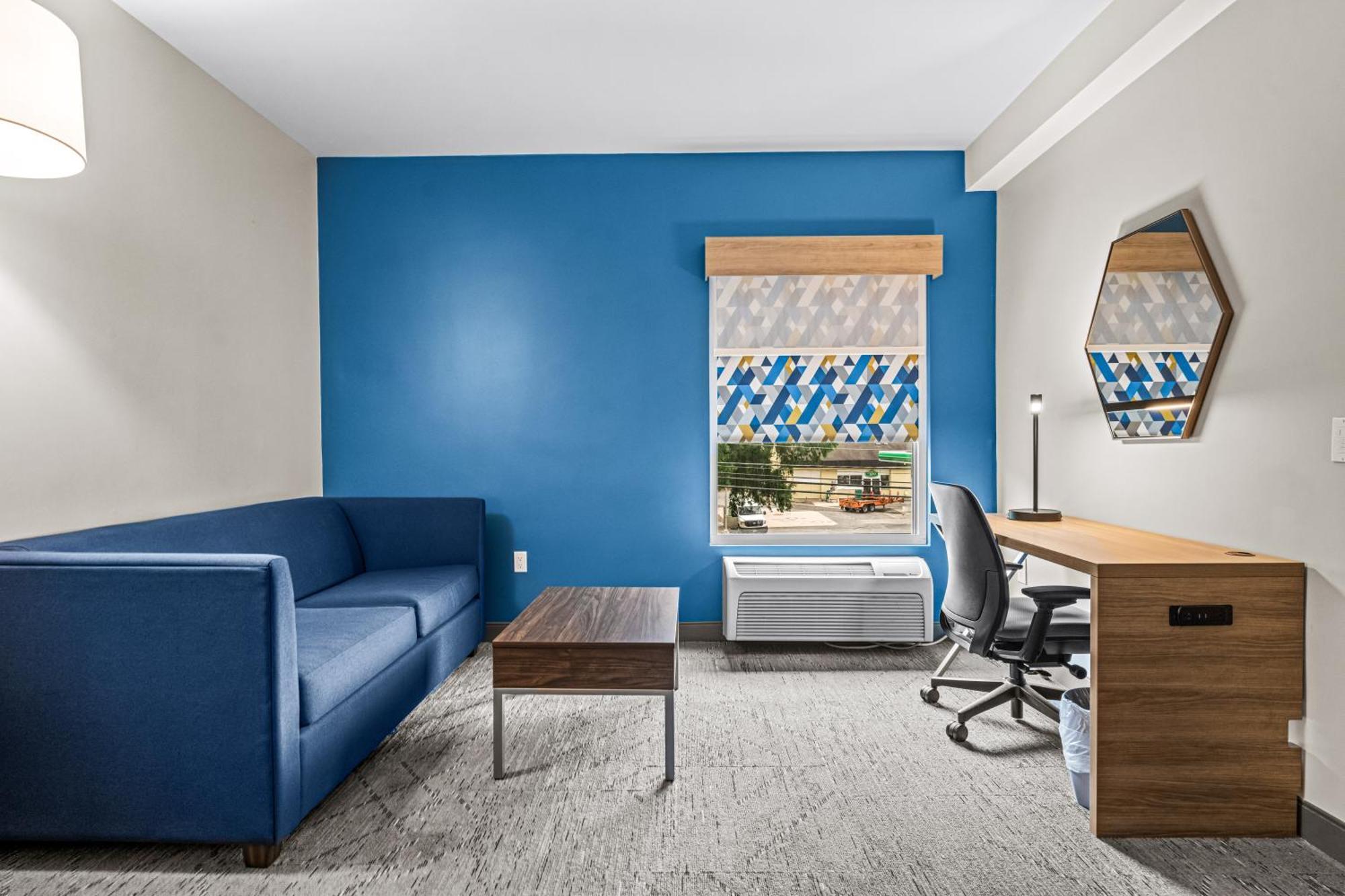 Holiday Inn Express & Suites Carneys Point - Pennsville By Ihg Buitenkant foto