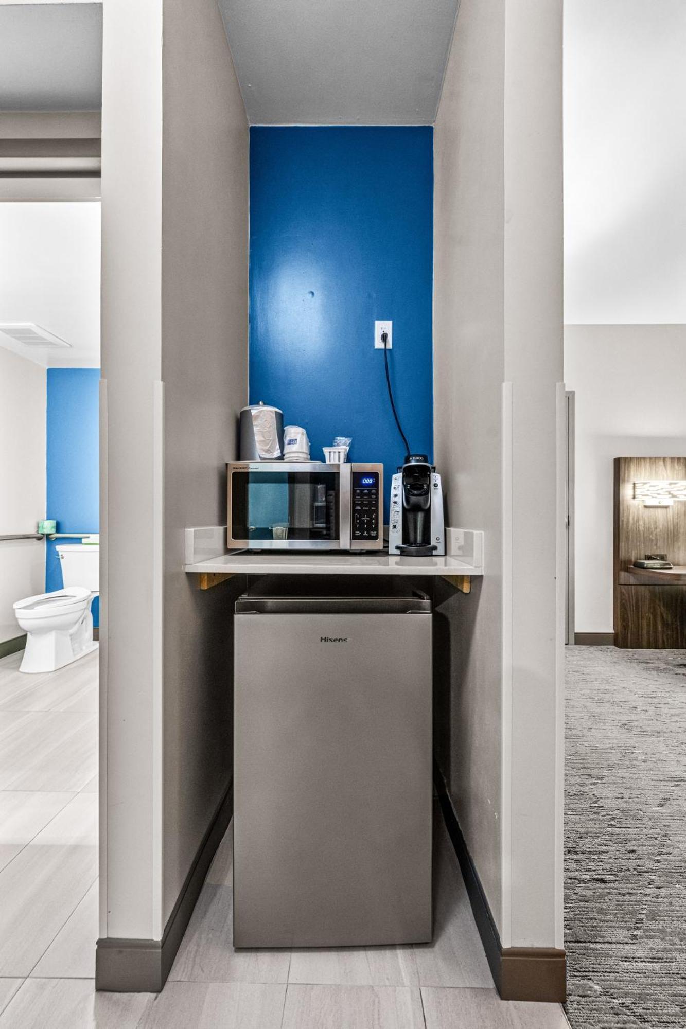 Holiday Inn Express & Suites Carneys Point - Pennsville By Ihg Buitenkant foto